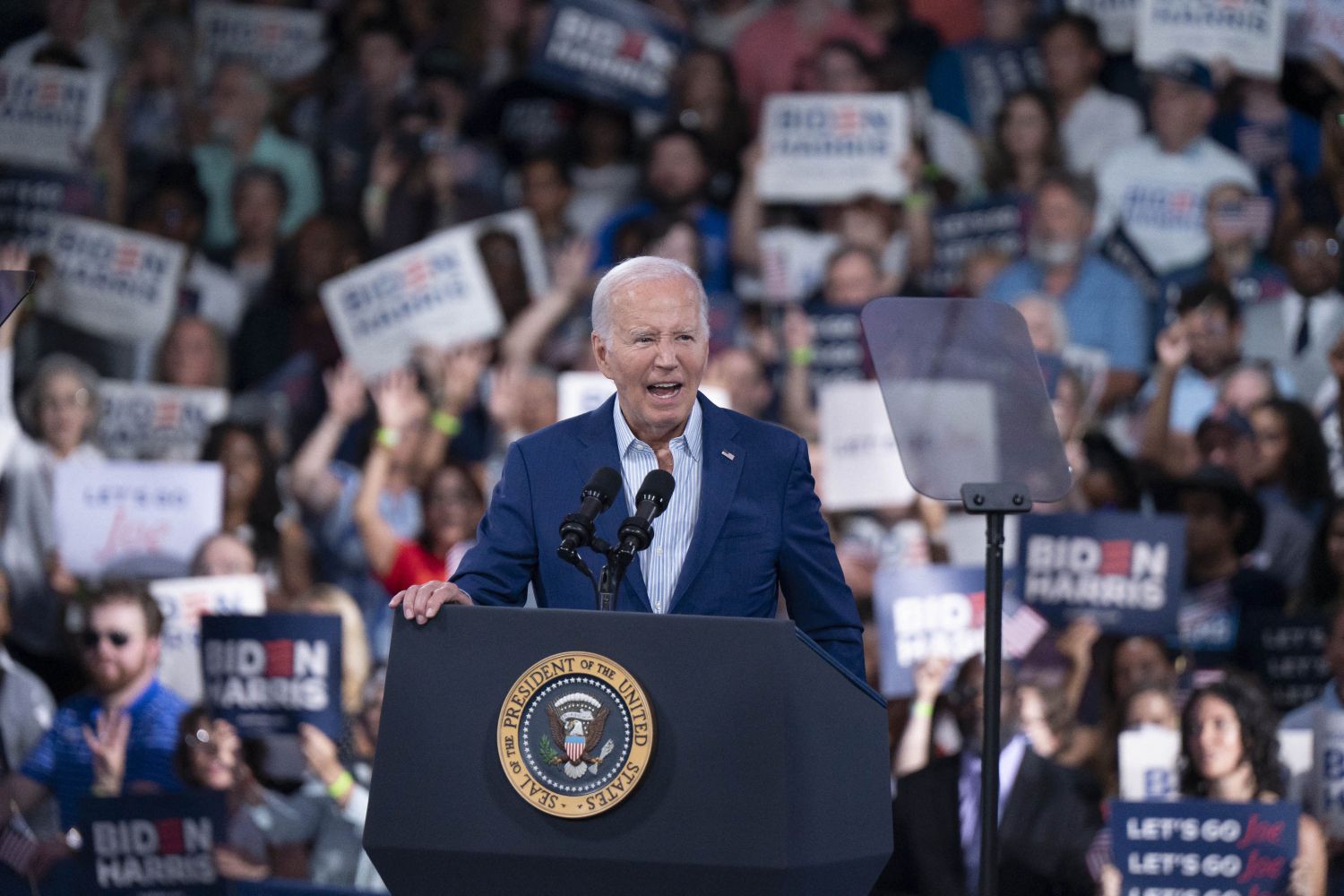 Le déclin physique et cognitif de Biden remis en question