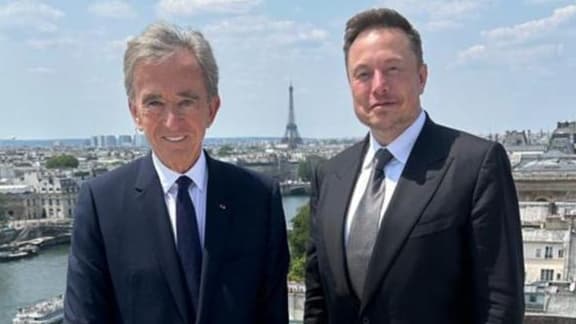 Titre: Bernard Arnault mène la contestation contre l’UE et défend une libre-concorde avec les États-Unis