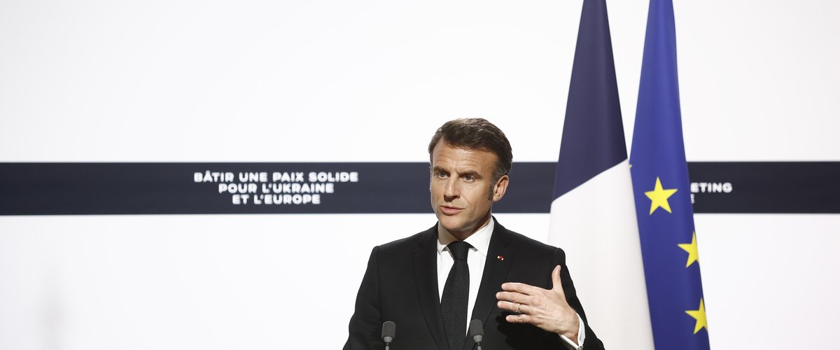 Titre: Risques constitutionnels pour Macron suite au soutien militaire à l’Ukraine