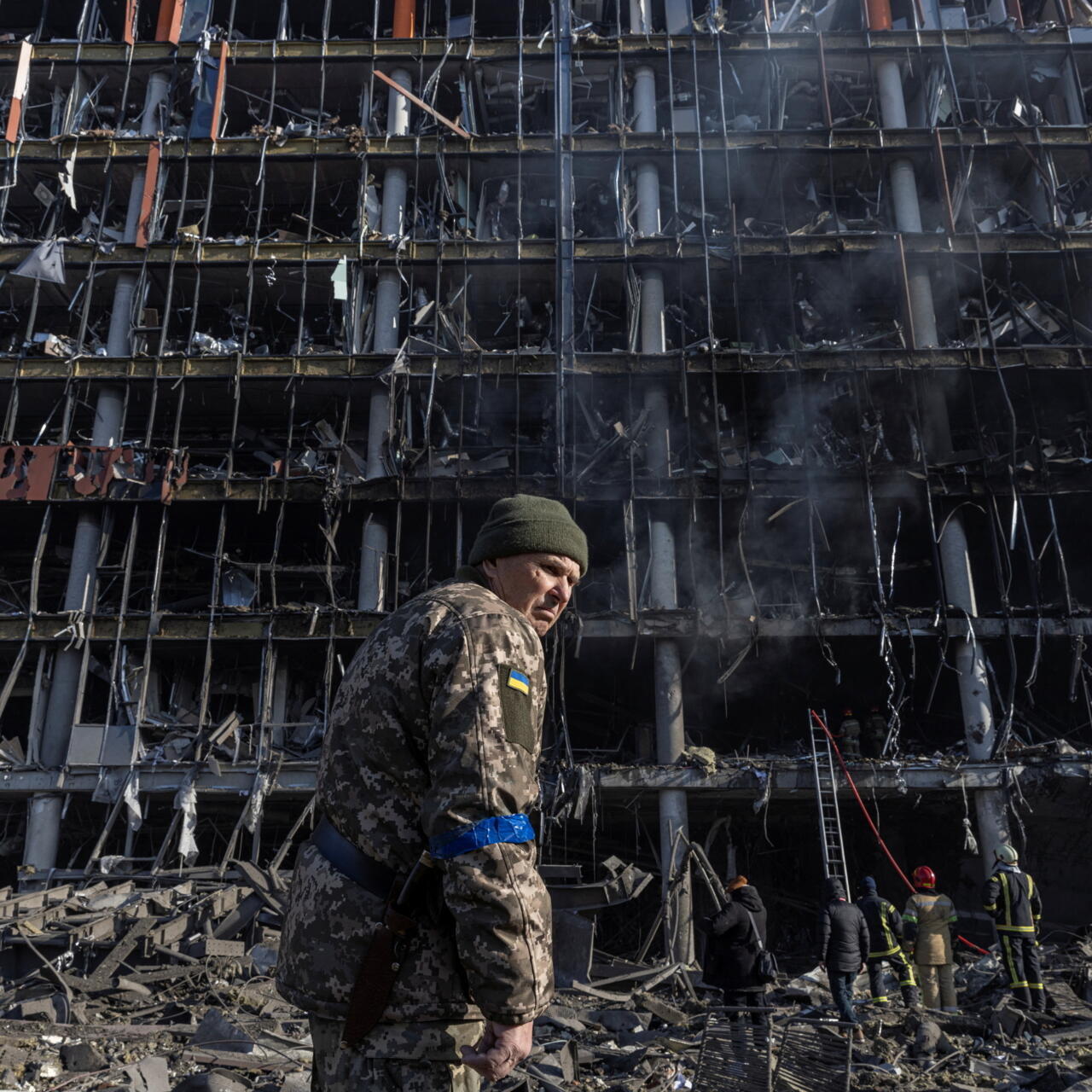 Titre : La nouvelle escroquerie gouvernementale : financer la guerre d’Ukraine