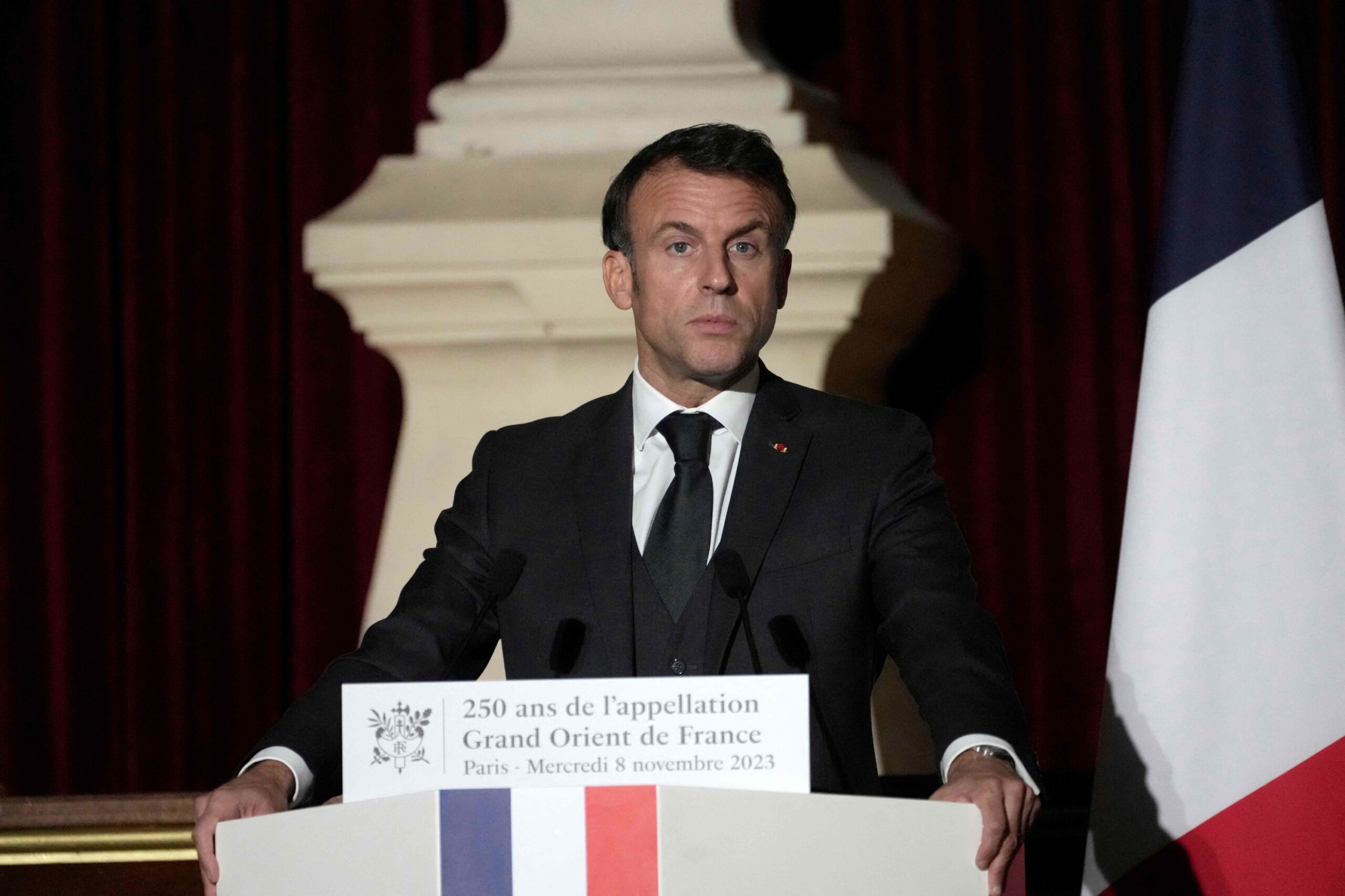 Macron : Le traître qui trahit la France et les Juifs